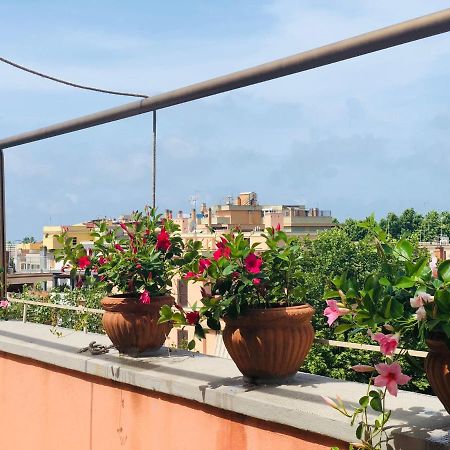 Apartamento Penthouse Sea View Lido di Ostia Exterior foto