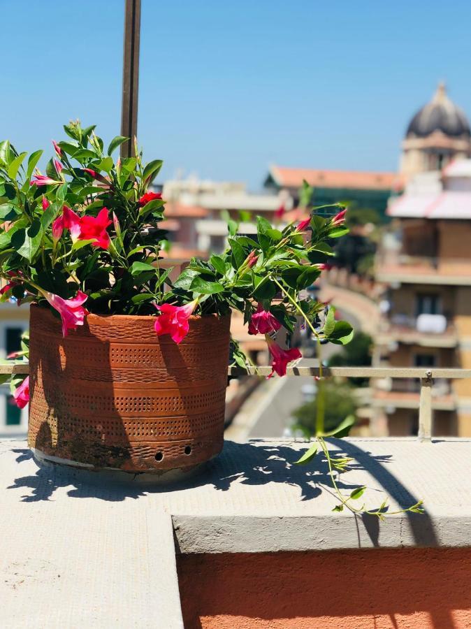 Apartamento Penthouse Sea View Lido di Ostia Exterior foto